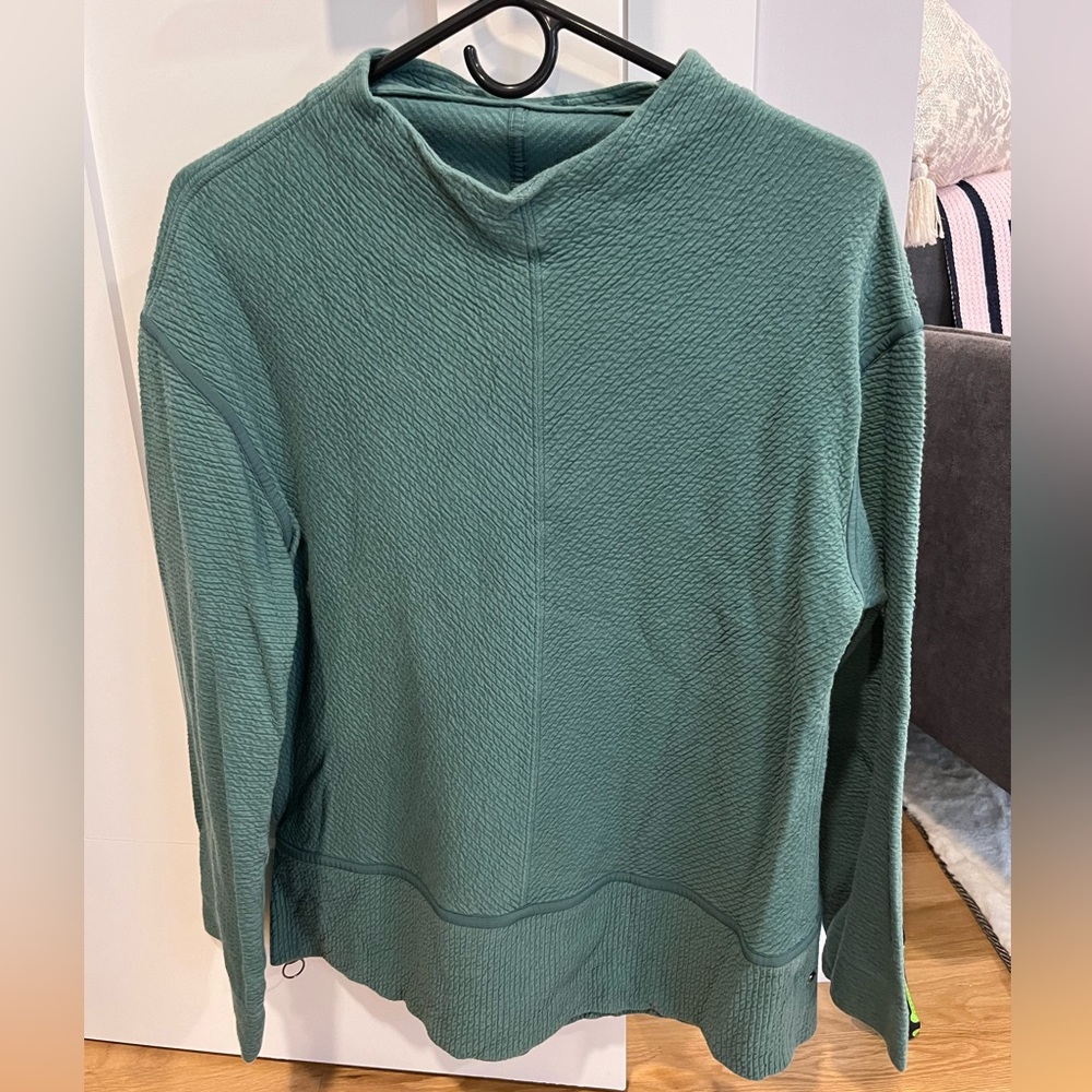 Lulu Lemon pullover with side zipper size 10